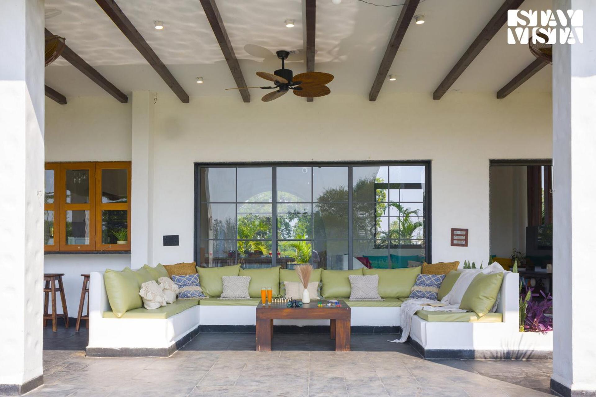 Stayvista At Lotus By The Lake With Pool, Bbq & Lawn Indore Exteriör bild